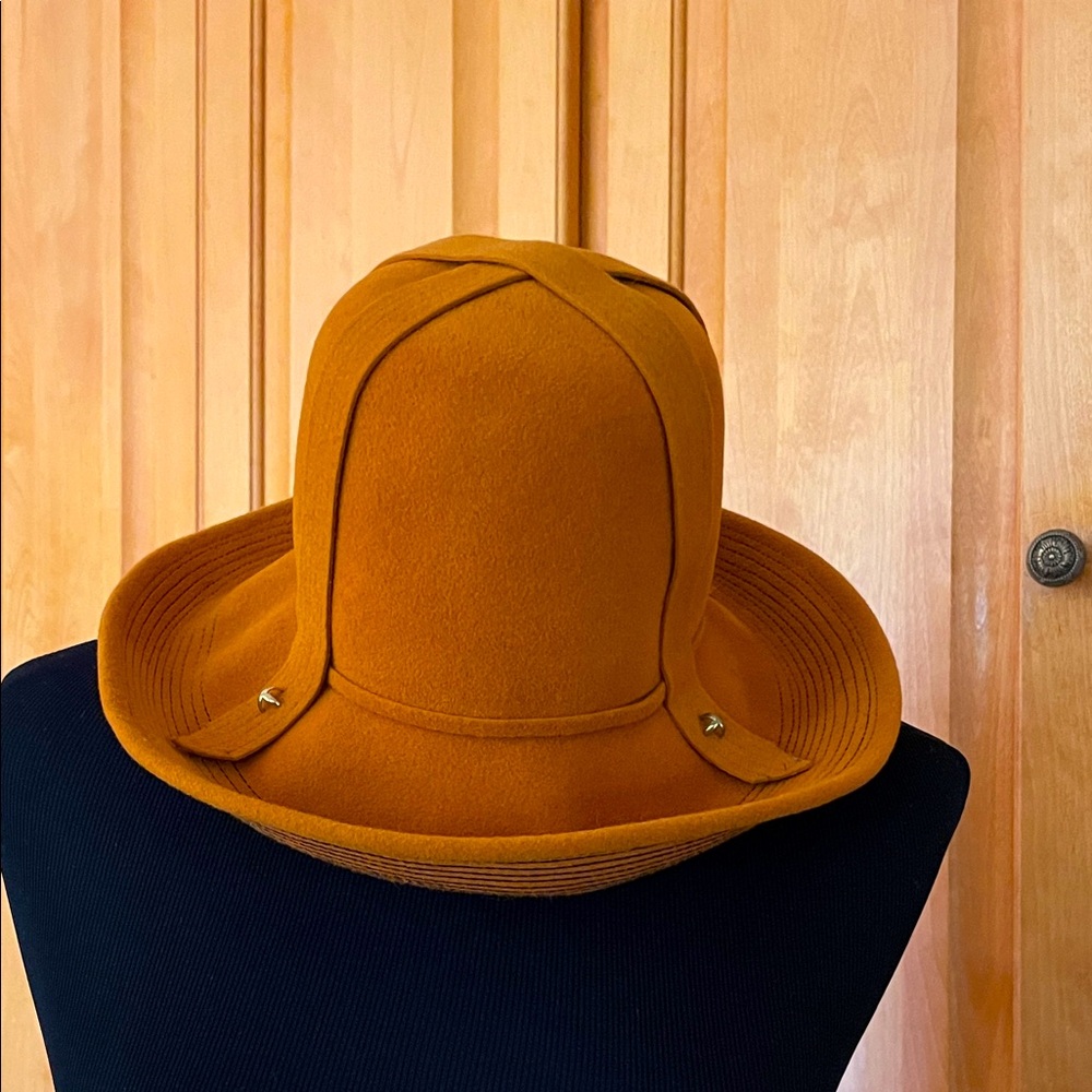 Vintage Vibe Carol Brand Italian Rust Colored Felt Hat with Goldtone Cross Studs